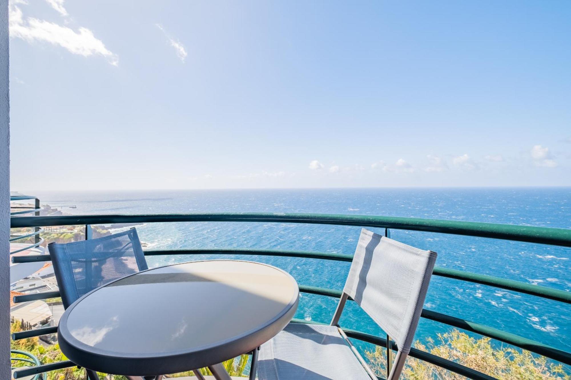 Sea View - By Wehost Appartement Câmara de Lobos Buitenkant foto