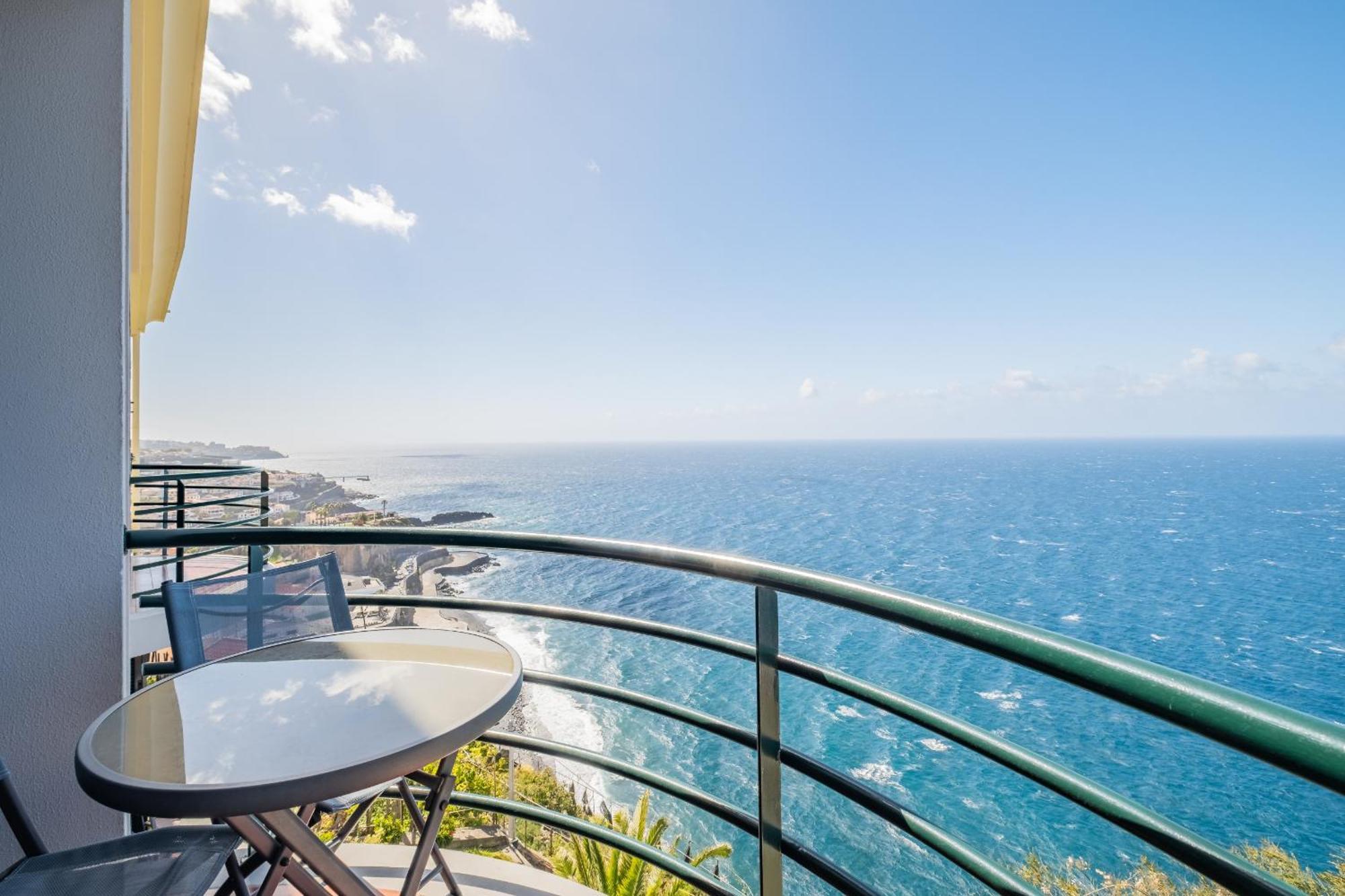 Sea View - By Wehost Appartement Câmara de Lobos Buitenkant foto